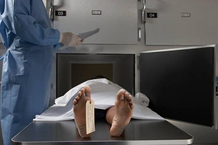 Hombre fue declarado muerto por error en Brasil: Lo dejaron en la morgue y murió de hipotermia