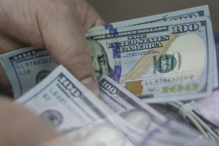 Dólar abre en baja tras acuerdo constitucional en Chile y previo al dato de inflación en EEUU