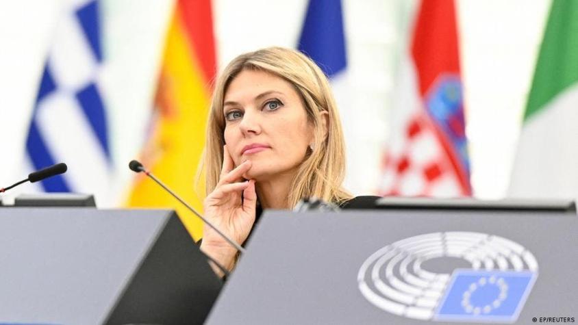 Parlamento Europeo destituye a vicepresidenta Eva Kaili en medio de escándalo de Catar