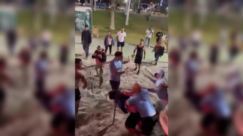 [VIDEO] Violenta pelea en el fútbol playa: jugadores uruguayos rompen reja tras perder con La Roja