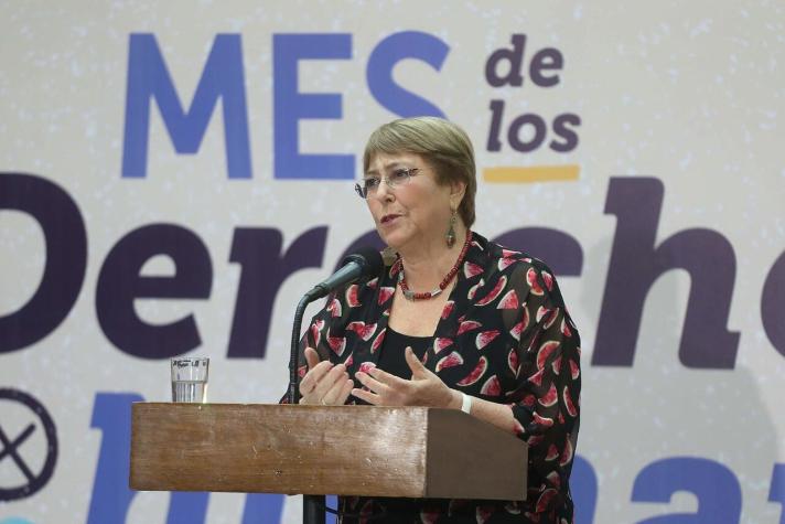 Ex Presidenta Bachelet "evaluará en su momento" ser parte del Consejo de Expertos
