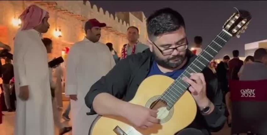 [VIDEO] Concertista chileno se luce con himno de Argentina en Catar