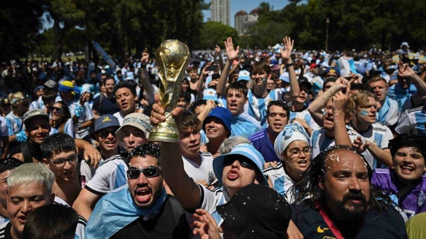 Locura albiceleste: así siguen los argentinos la final en Buenos Aires y en el resto del mundo