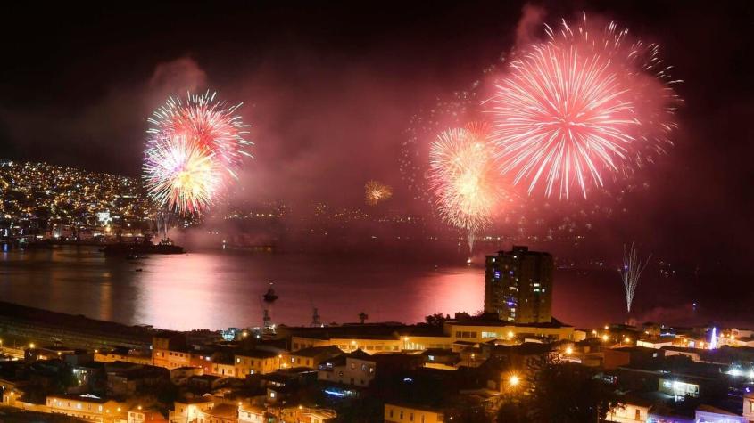 Año Nuevo: Viña del Mar y Valparaíso esperan pronunciamiento de la DGMN para show pirotécnico