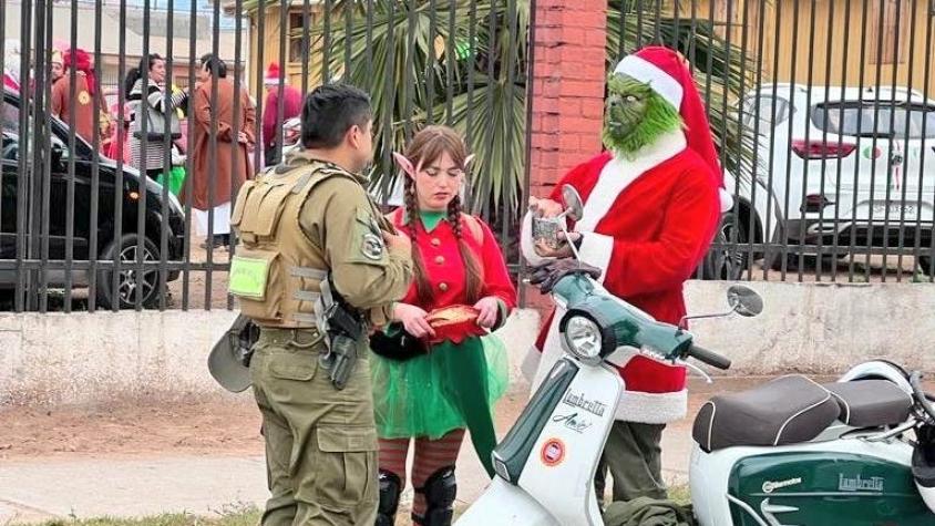 Navidad arruinada: El "Grinch" es multado por conducir scooter sin casco de seguridad en Coquimbo