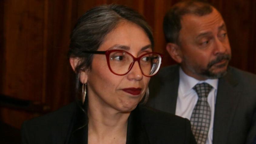 Karinna Fernández se baja de carrera para Fiscal Nacional y critica el actual proceso