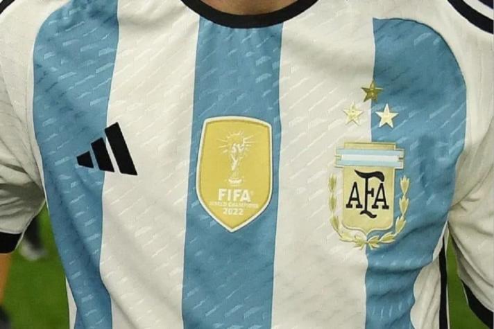 Talleres de Adidas a toda máquina con la nueva camiseta de Argentina que pronto saldrá a la venta
