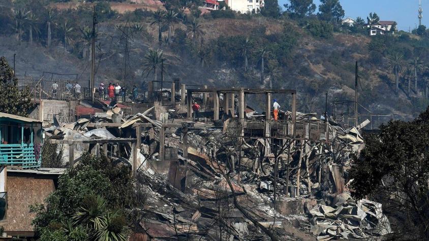 Gobierno confirma monitoreos aéreos para precisar cifra de viviendas afectadas por incendio en Viña