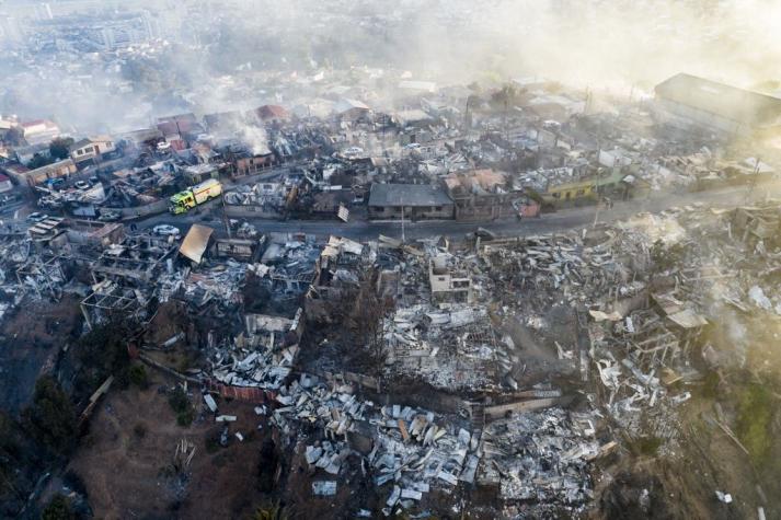 Fiscalía comienza indagaciones sobre origen de incendio en Viña: No descartan intencionalidad