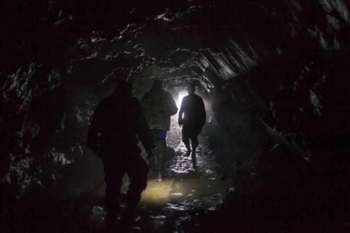 Atrapados bajo tierra 18 mineros en provincia china de Xinjiang