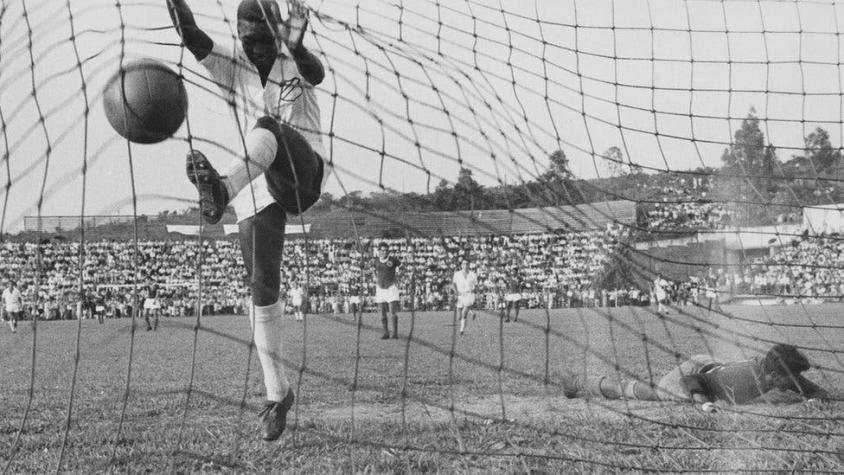 Pelé: el partido que le valió al astro brasileño el título de "rey"