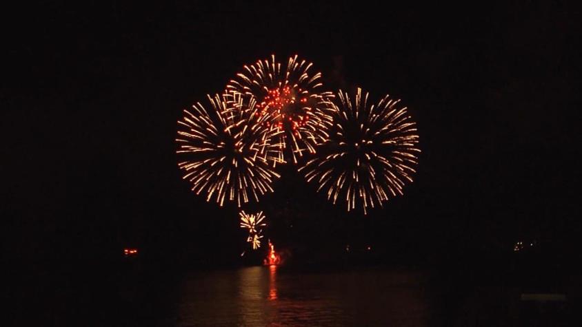 [VIDEO] Caen reservas por suspensión de fuegos artificiales en Viña y Valparaíso