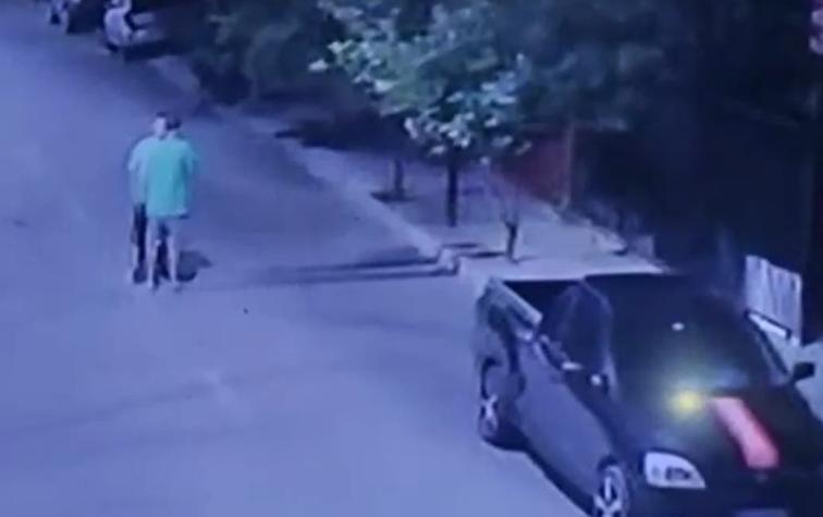 [VIDEO] Homicidio en El Bosque: Hombre fue apuñalado a metros de entrar a su casa