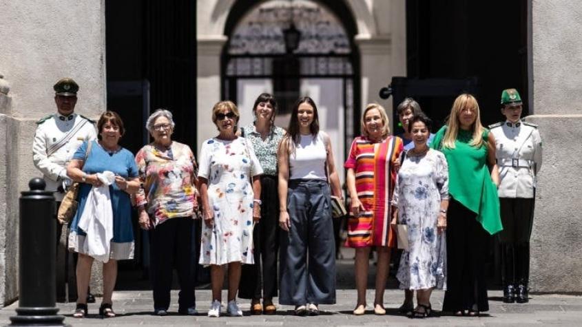 El memorial que preparan en La Moneda para recordar a las Primeras Damas