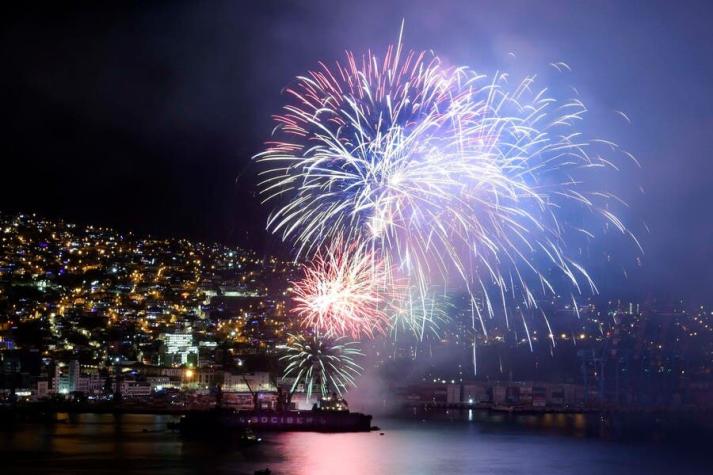 Empresa que realizaría fuegos artificiales en Valparaíso y Viña del Mar: "No hemos estafado a nadie"