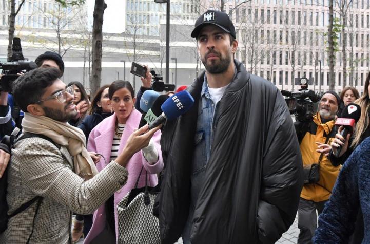 Revelan la primera foto de Clara Chía con los padres de Piqué