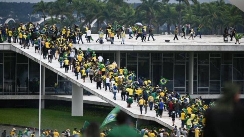 Policía retoma sede del Congreso en Brasil tras invasión de seguidores de Bolsonaro