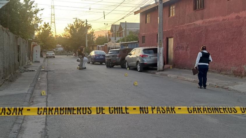 Hombre es asesinado en Cerro Navia: Fue baleado cuando llegaba a bautizo
