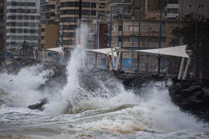 Armada emitió aviso por marejadas anormales: Llamaron a la ciudadanía a no ingresar al mar