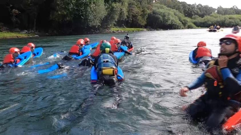 [VIDEO] ¡Por fin vacaciones!: Hidrospeed y rafting para disfrutar del agua en La Araucanía