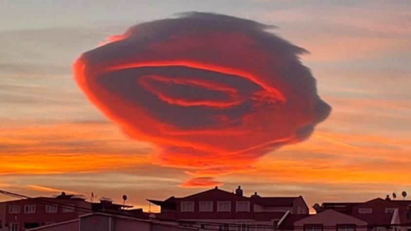 [FOTOS] ¿Un ojo o un ovni? La inédita nube que apareció en Turquía