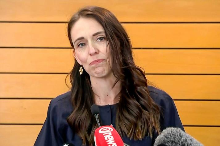 Ardern, agradecida, se despide como primera ministra de Nueva Zelanda