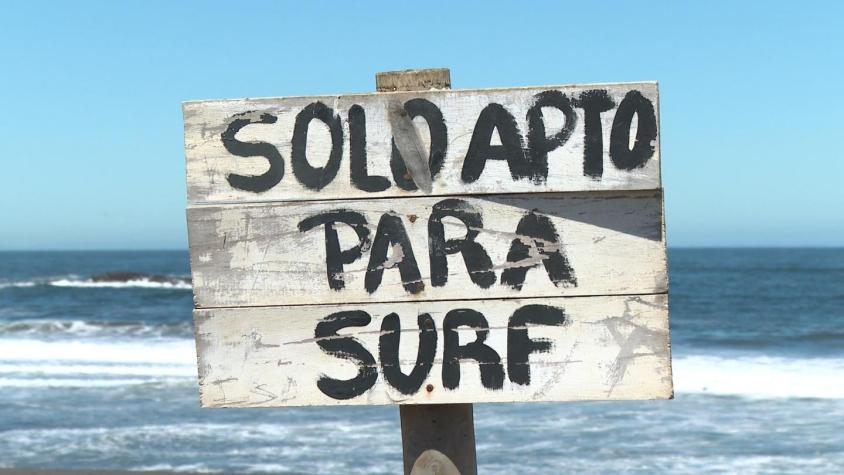 [VIDEO] Marinos rescatan a surfista arrastrado por oleaje en Hualpén