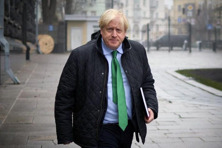 Johnson dice que Putin lo habría amenazado con atacar Reino Unido: "Un misil tardaría un minuto"