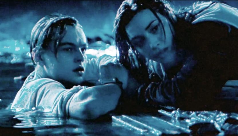¡Sí se salvaba! Director de Titanic puso a prueba teoría de si Jack cabía en la tabla junto a Rose