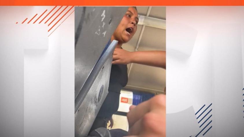 [VIDEO] Mujer intentó apuñalar a pareja de pasajeros: viaje de terror en una micro de Viña del Mar