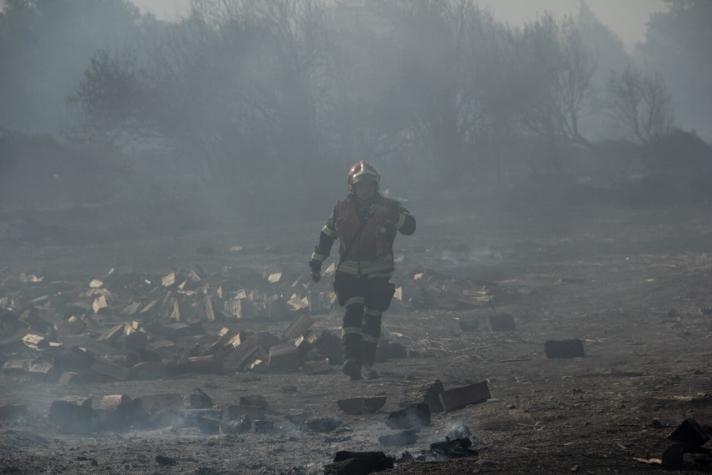 Senapred ordenó evacuar sectores de Santa Ana y San Ramón en Quillón por incendio forestal