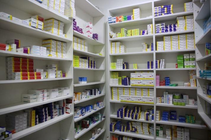 Sernac detecta diferencias de más de 25 mil pesos en medicamentos bioequivalentes y de marca