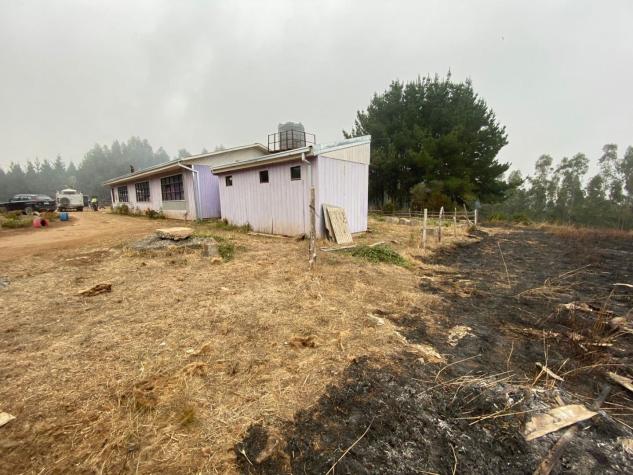 [VIDEO] Escuela Rural se salvó milagrosamente de las llamas en Tomé