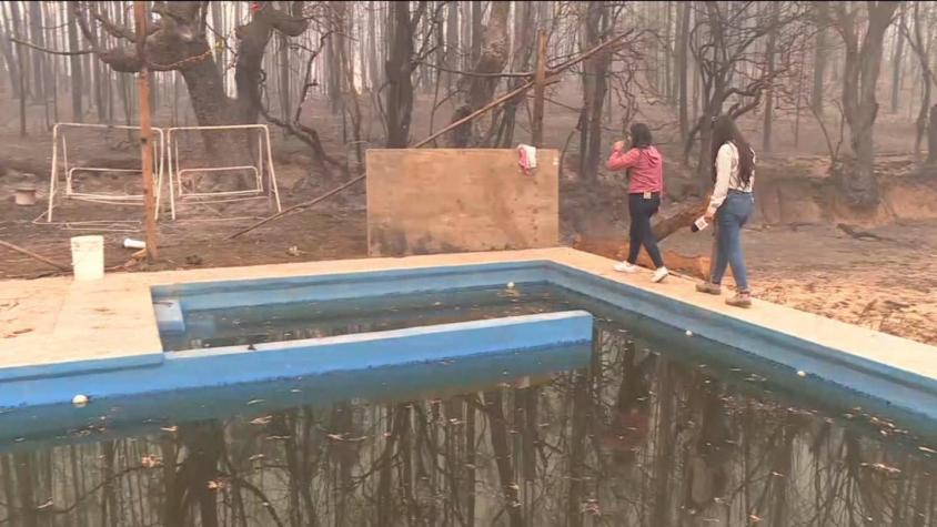 [VIDEO]  "Sentía un calor terrible": Familia se resguardó en piscina durante incendio forestal