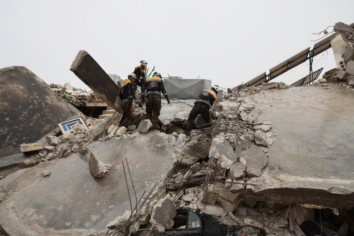 Balance oficial provisorio informa al menos 284 muertos en Turquía por terremoto