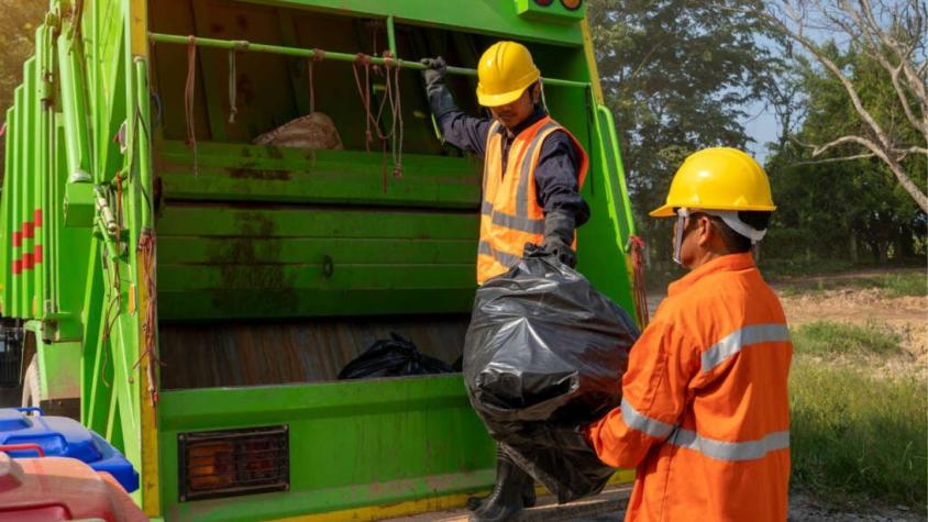 Colombia: Vecino golpeó a mujer luego que le pidiera no sacar la basura a deshoras