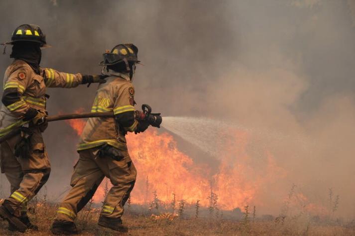 Incendios: Fiscalía inició investigación contra tres personas por negarse a entregar agua en Yumbel