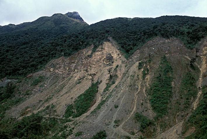 Perú suma 18 fallecidos por deslaves en zona sur y central en una semana