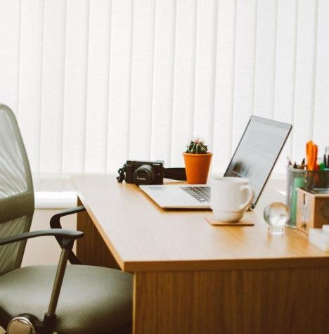 Consejos prácticos para organizar tu escritorio y así evitar factores de distracción