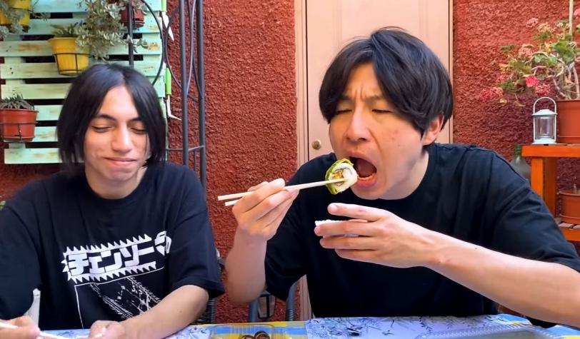 Famoso youtuber japonés se hace viral tras probar por primera vez el sushi chileno