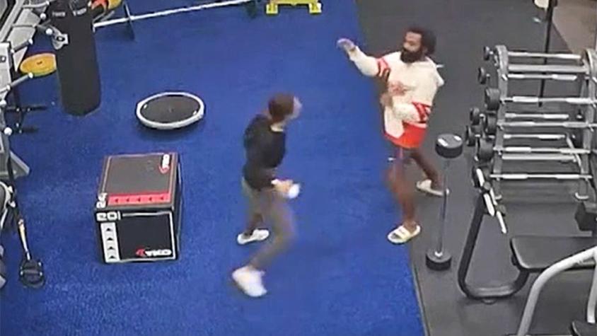 La mujer que logró frenar a golpes a hombre que la atacó en un gimnasio en EE.UU