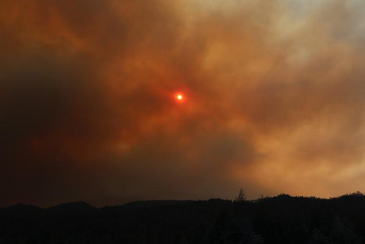 Senapred ordena evacuar sectores de Gorbea producto de los incendios forestales