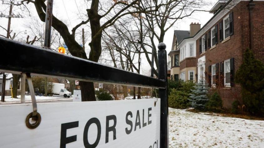 El creciente fraude en Canadá con el que los propietarios pierden sus casas sin que se den cuenta