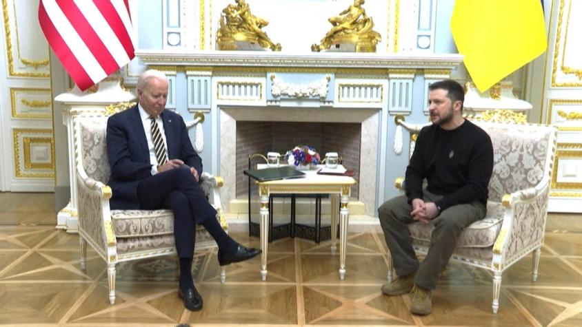 [VIDEO] Joe Biden visitó a Zelenski en Ucrania a punto de cumplirse un año de guerra
