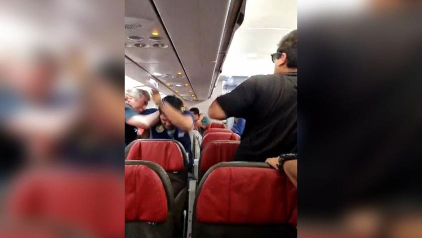 4 detenidos y 6 funcionarios de la DGAC lesionados: Los detalles de la pelea en avión de Antofagasta