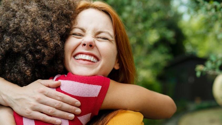 La clave para "una buena vida" según la Universidad de Harvard: qué dice el estudio sobre felicidad