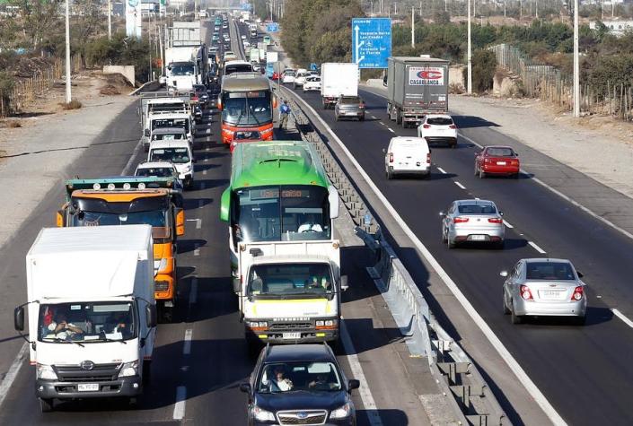 Se espera que 366 mil vehículos retornen a Santiago este fin de semana