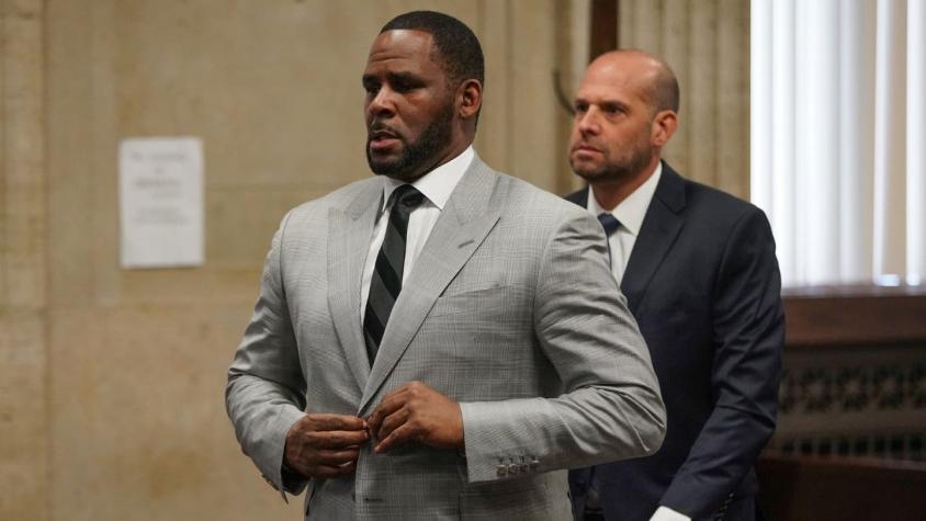 Cantante R. Kelly condenado a 20 años de cárcel por pornografía infantil Cantante R. Kelly condenado a 20 años de cárcel por pornografía infantil