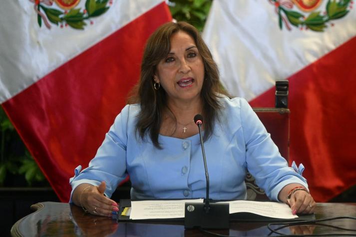 Perú anuncia el "retiro definitivo" de su embajador en México