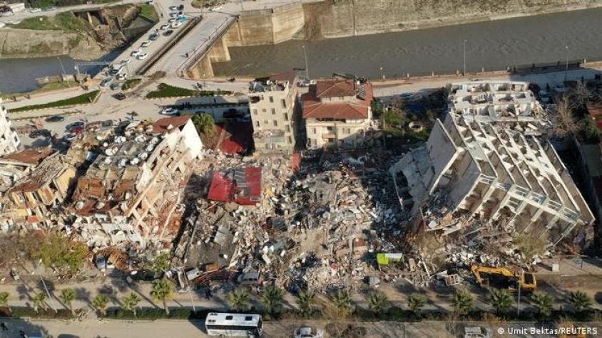 Nueva réplica sísmica en Turquía deja un muerto y 69 heridos